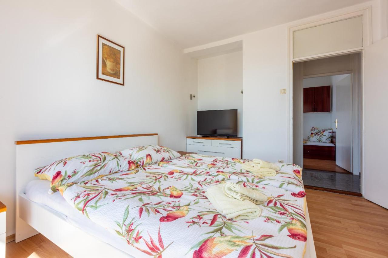 Apartment Mira "Pet Friendly" Crikvenica Exterior photo