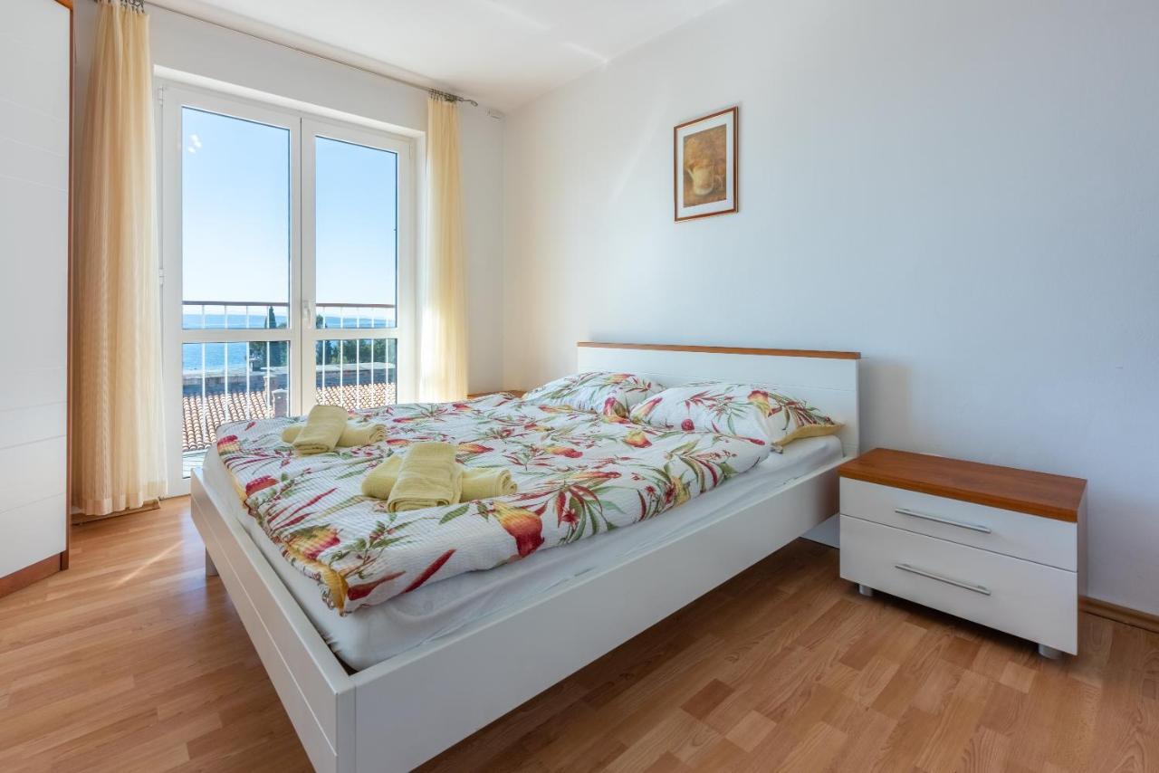 Apartment Mira "Pet Friendly" Crikvenica Exterior photo